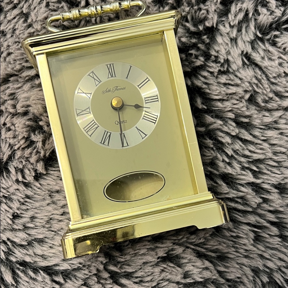 Elegant Gold Table Clock